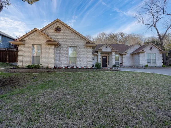 719 Sleepy Hollow Dr, Cedar Hill, TX 75104