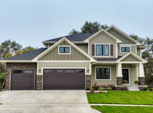 900 Shelby Dr, Adel, IA 50003