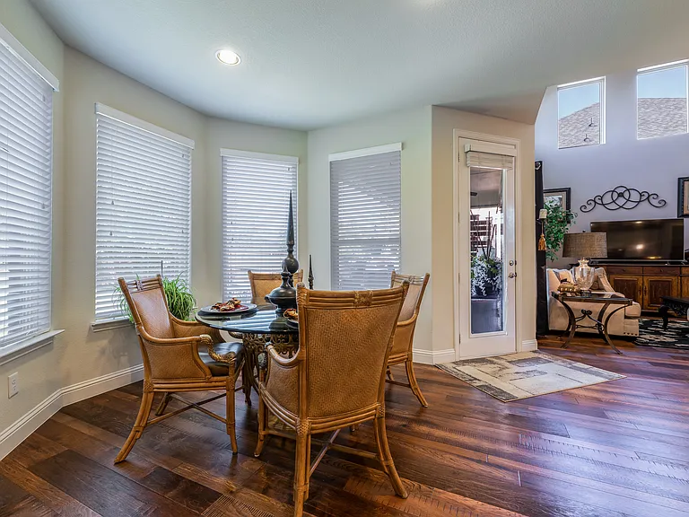 316 Chinchester Dr — Photo 5
