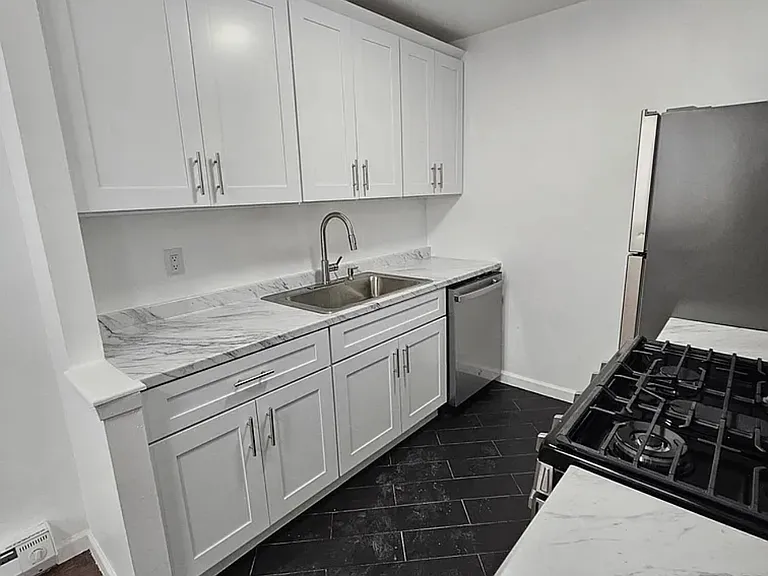 50 Belair Rd — Photo 8