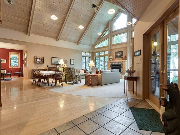3rd image of 23428 Garland Ln