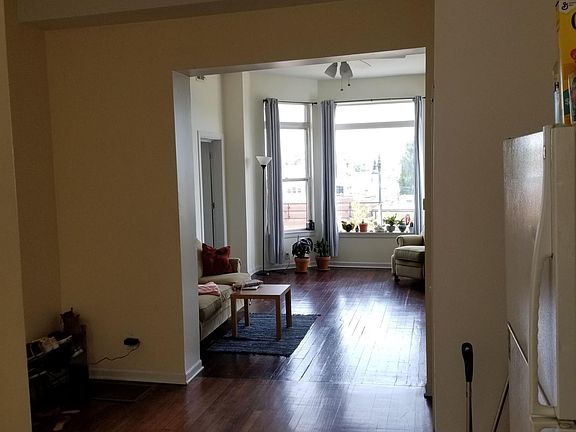 4th image of 2511 W North Ave APT 3F