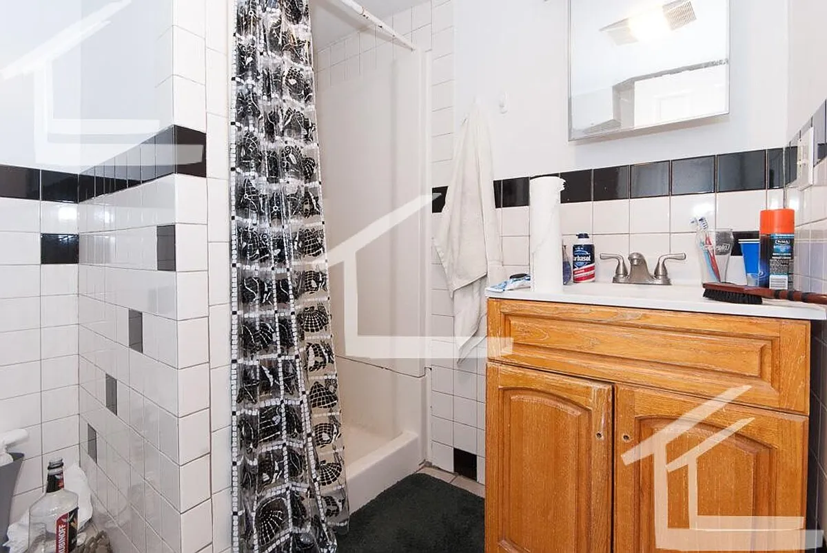 Building Photo - 5 Wadsworth St #1