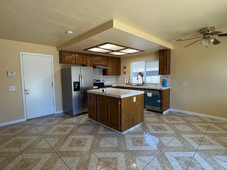4220 W Corona Ave — Photo 7