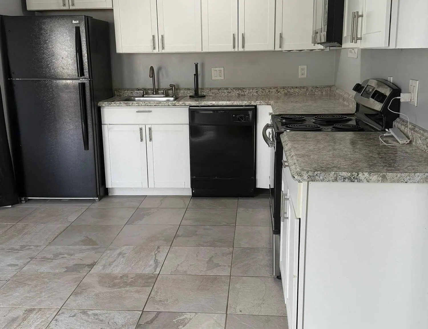 1 bed, 1.0 bath, 627 sqft, $1,675 — Photo 2