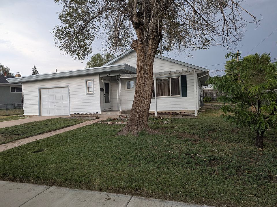 1st image of 20 Loch Lomond Ln
