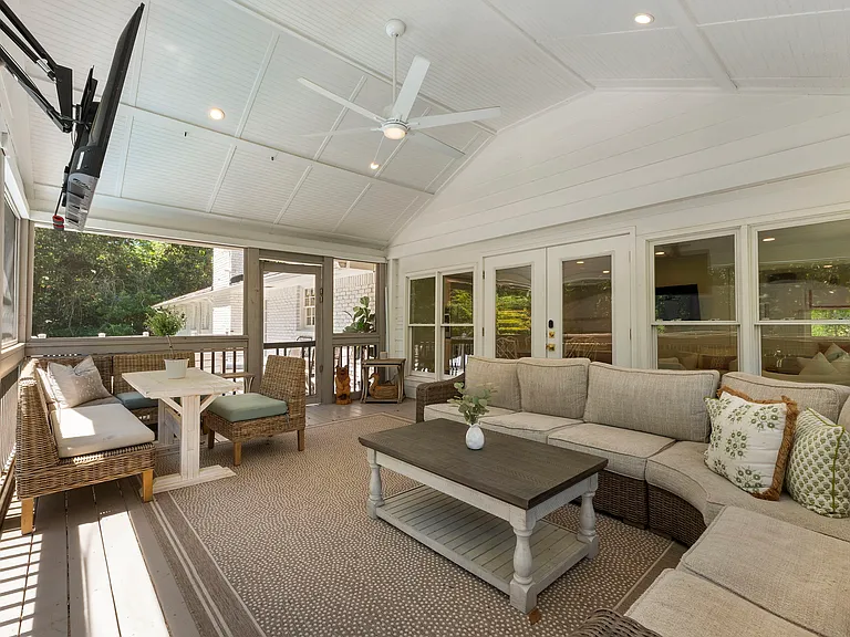 4470 Chatworth Ct NE — Photo 59