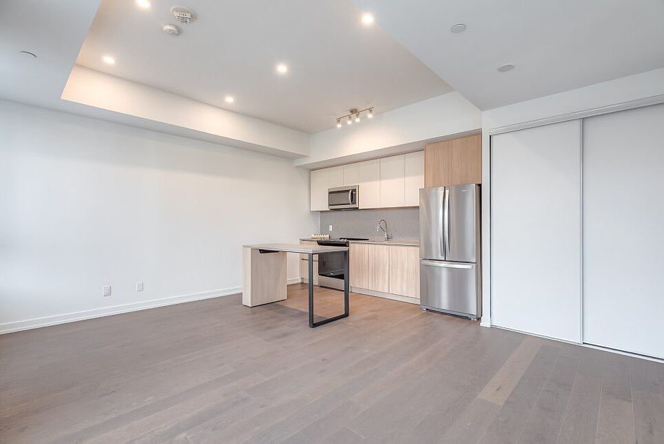 1st image of 15 Maryport Ave #105