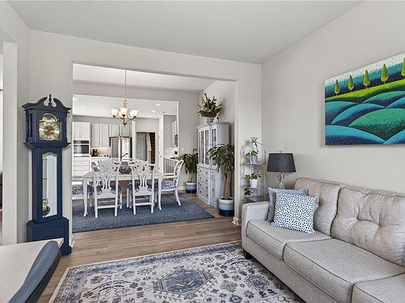 5th image of 1010 Paragon Way #C