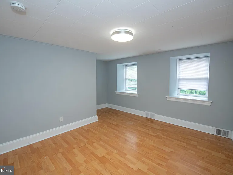 225 Old Soldiers Rd #B — Photo 15