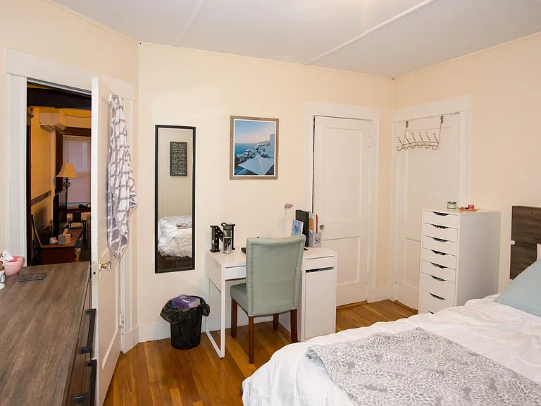 19 Sunset St #A1 — Photo 7