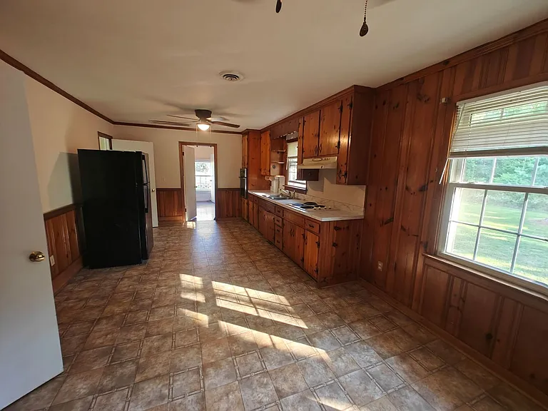 9511 Harris St — Photo 9