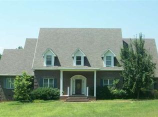 109 Island View Dr, Lizella, GA 31052