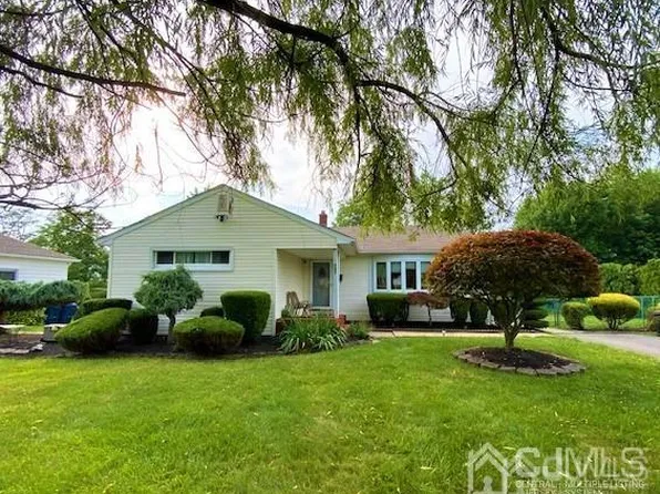 741 Prospect Ave, Milltown, NJ 08850