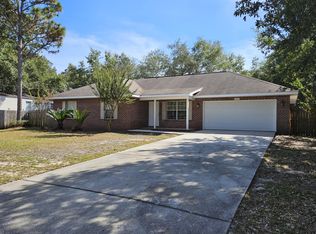 8409 Rynes Cir, Navarre, FL 32566