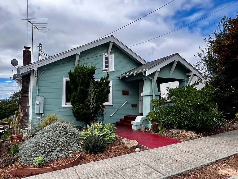 529 Rosal Ave — Photo 18
