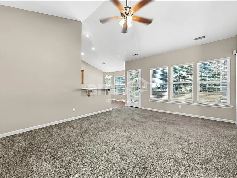 9029 Robins Nest Way — Photo 7