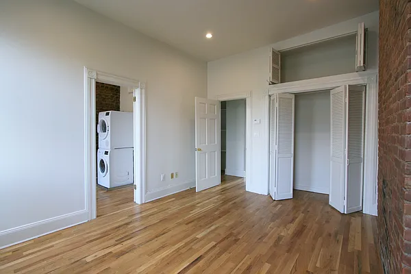 Rented by R New York | media 11