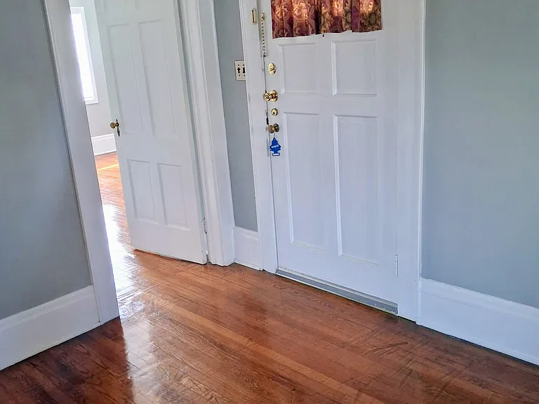 807 W Haymore St — Photo 4