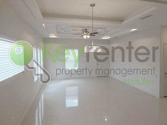 4th image of 401 Newport Ave APT 1