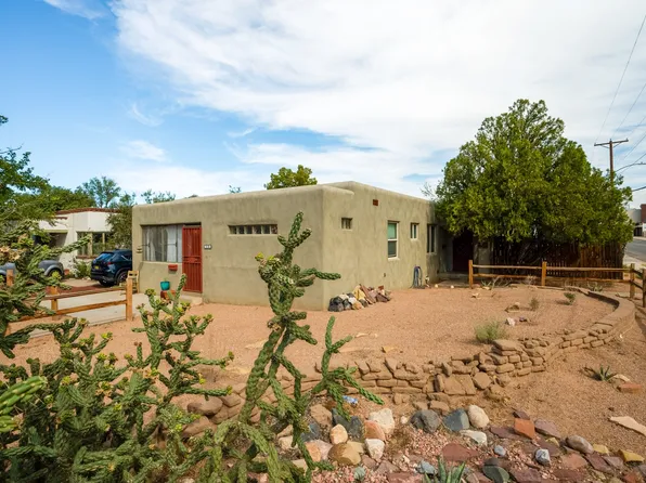 Updated 2 Bed 1 Bath in the Sweetest Part of Nob Hill, 200-202 Aliso Dr NE, Albuquerque, NM 87108