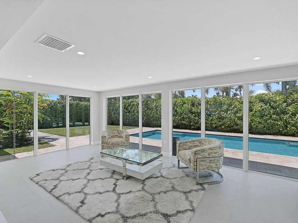 1st image of 1209 SE 12th Terrace