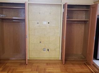 7126 73rd St #1, Ridgewood, NY 11385