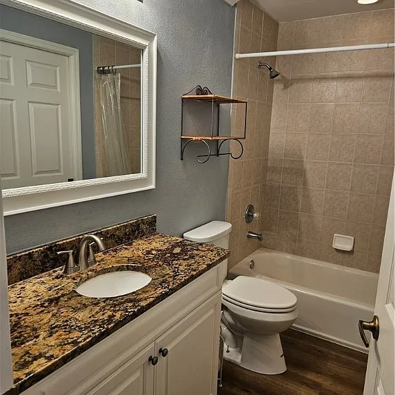 20012 Petrucka Cir N #D — Photo 12