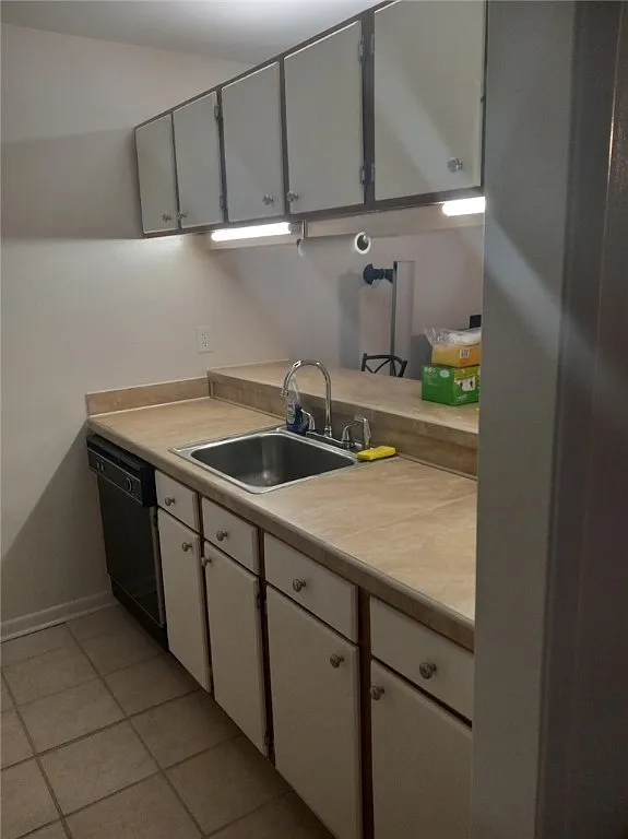 4 bed, 2.0 bath, $1,500 — Photo 1