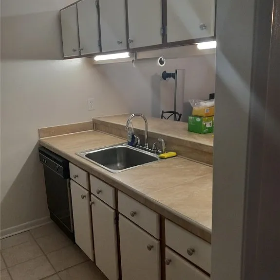 220 Elm St #522 — Photo 1