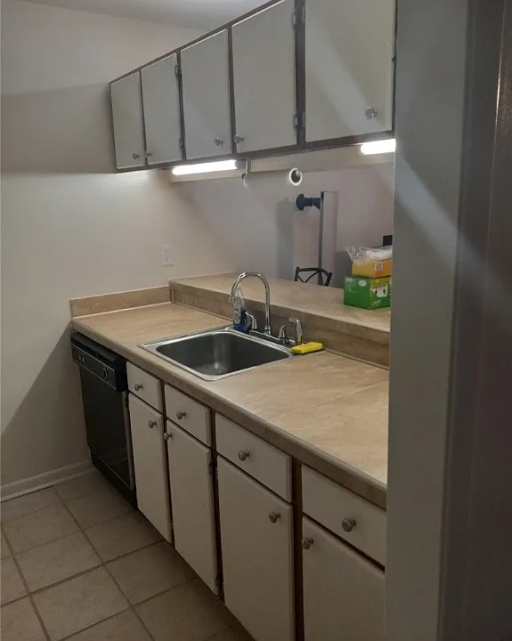220 Elm St #631