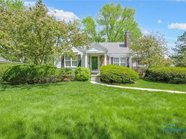 817 Locust St, Perrysburg, OH 43551