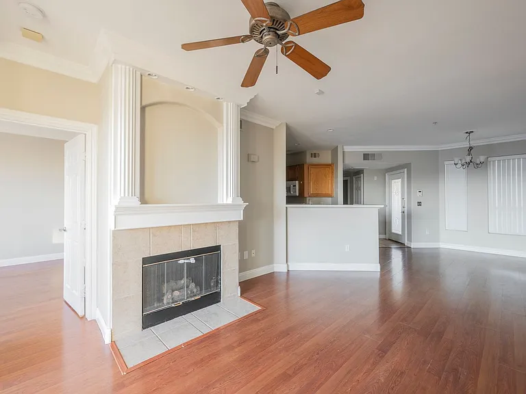 7189 S Durango Dr #307 — Photo 3