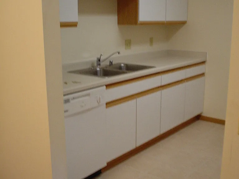 Windsor Pond Apartments — Photo 167