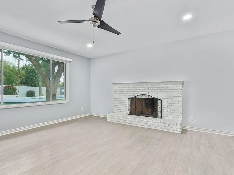 154 E Santa Cruz Dr — Photo 5