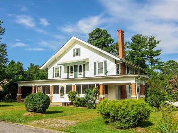 275 Courtland Blvd, Hendersonville, NC 28791