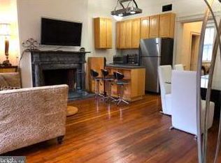 704 S Washington Sq #1, Philadelphia, PA 19106