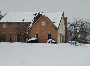 6272 Wahl Ct, Grove City, OH 43123