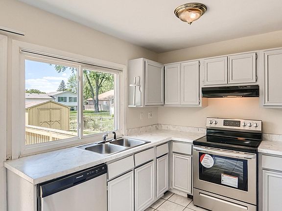 5th image of 5240 Ladd Ln