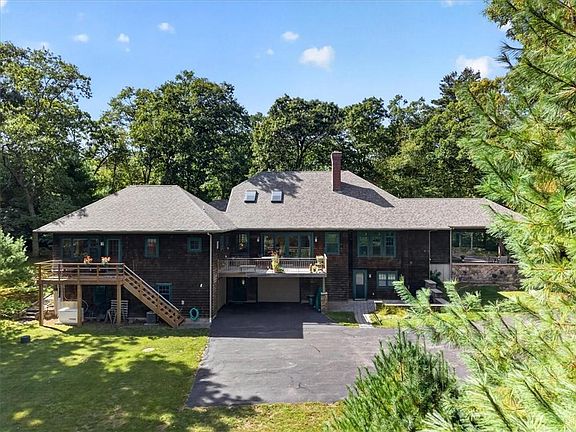 4th image of 10 Pinecrest Rd