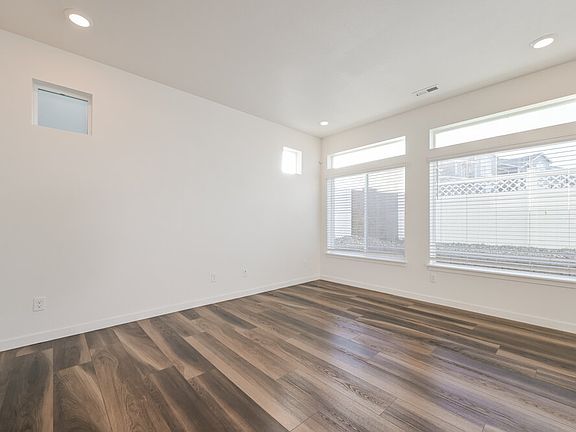 5th image of 4760 N Tower Dr