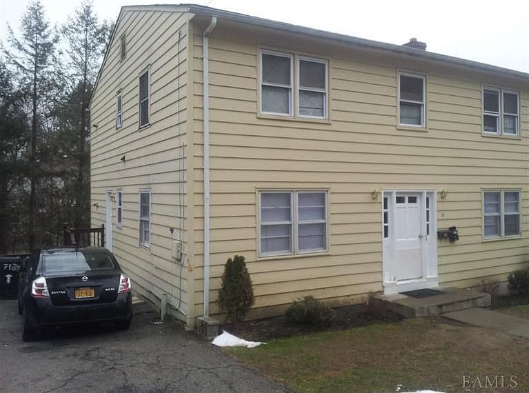 1st image of 52 Hall Ave