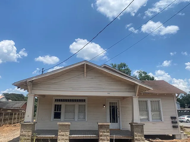 611 E University Ave #B