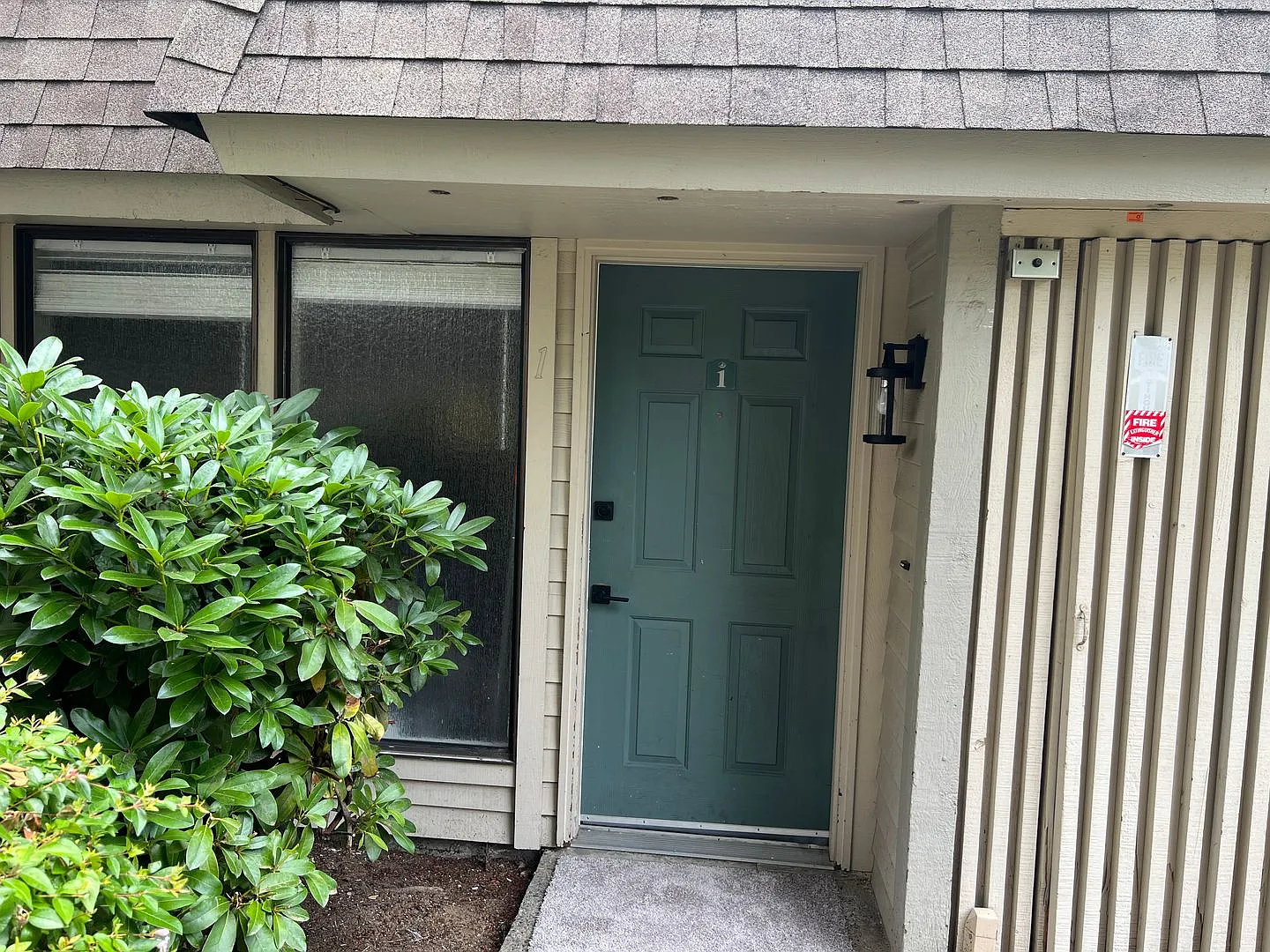 14309 NE 7th Place — Photo 3