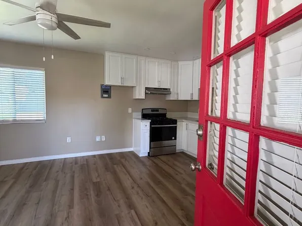 Spacious 1 Bedroom/1 Bathroom Apartment - $500 Off Move In + Reimbursed Application Fee