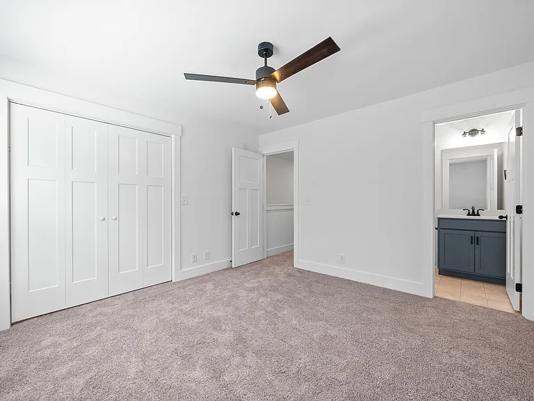 323 S Ridge Trl — Photo 16