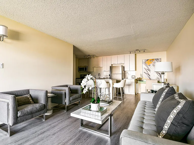 41 Munroe Pl — Photo 4