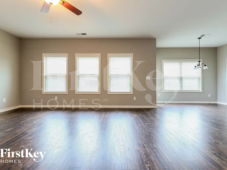 4218 Spruce Trl — Photo 7