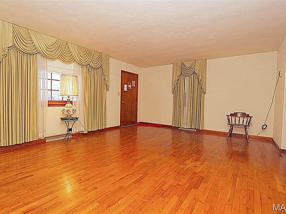 3rd image of 2101 Fornfelt St