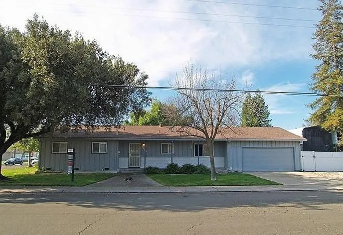 2409 Codding Dr photo 1